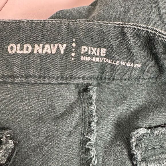 GUC Old Navy Women’s Green Pixie Ankle Casual Pants Chinos - Size 12 - Picture 4 of 7